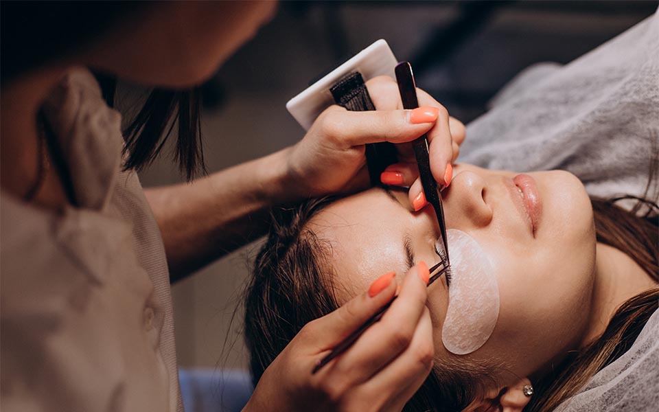 наращивание ресниц